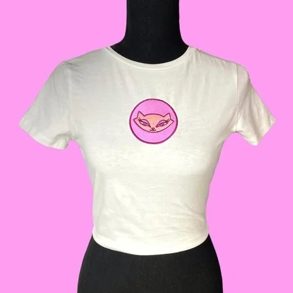 ❌SOLD❌ Bratz Jade cat logo embroidered baby tee - Picture 2 of 3